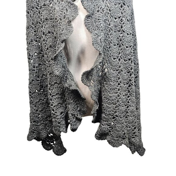 Hand Crocheted Gray Wool Wrap Shawl 62 x 32 Scalloped Edges - Picture 6 of 7